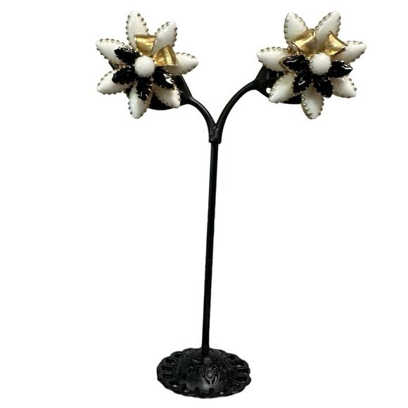 Vintage 1960s Hope Chest Black and White Milk Glass Flower Clip Back Earrings - Picture 2 of 4